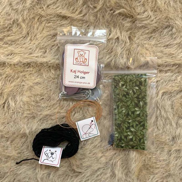 Kaj Holger, materialer