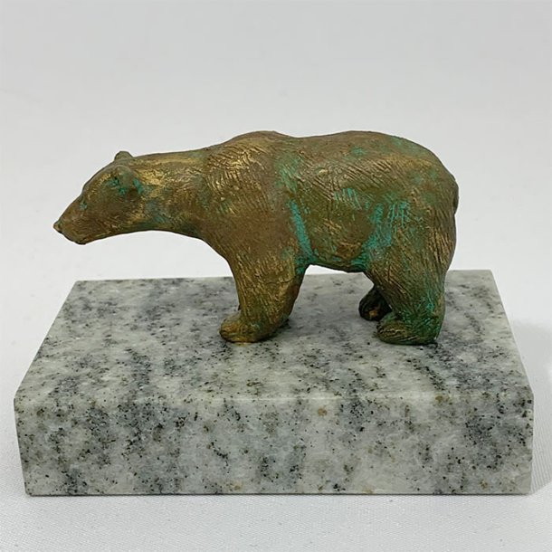 Bjrn stende p fire poter